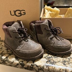 Little boys UGG Boots-size 7